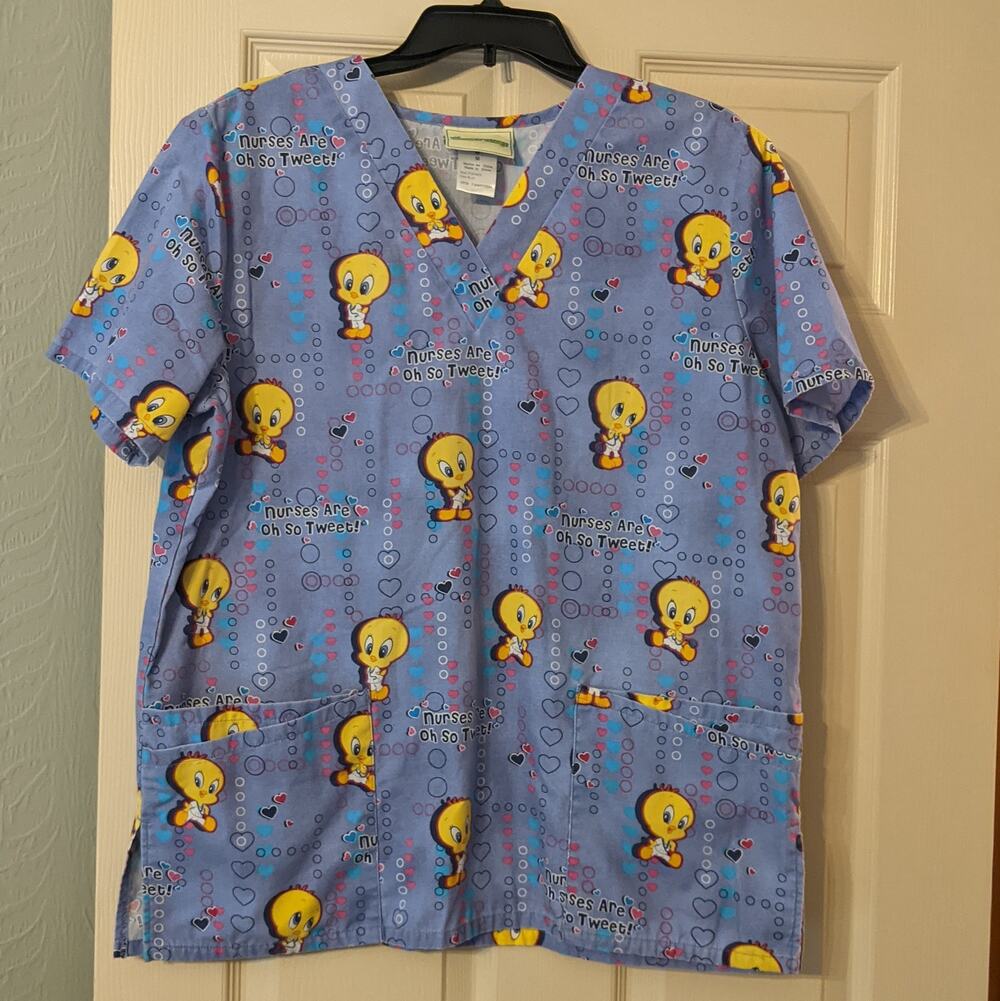 Looney Tunes Tweety Bird Scrub Medium